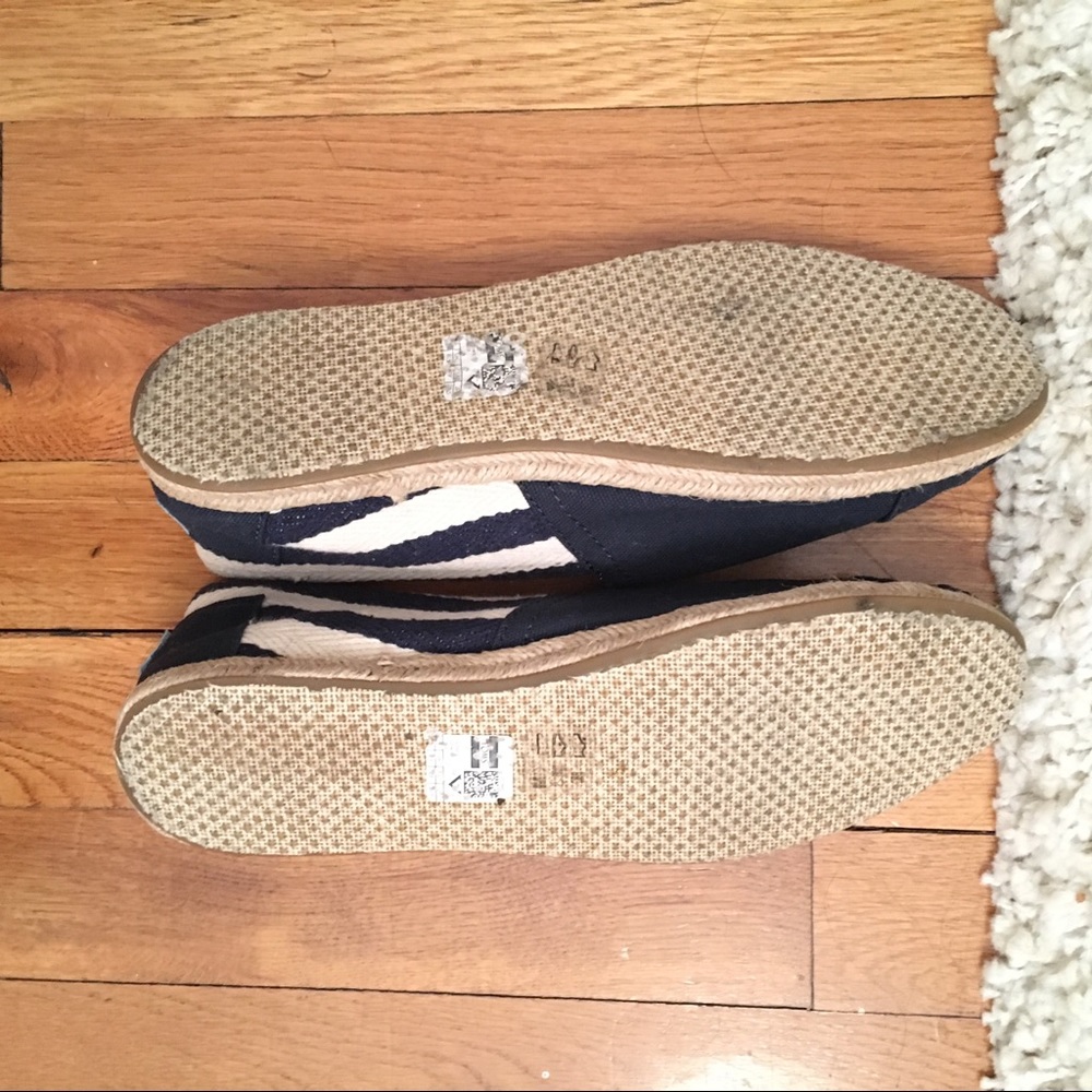 Navy Toms - Picture 5 of 6